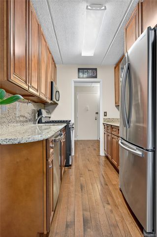 135 Post Avenue 3F, Westbury, NY 11590