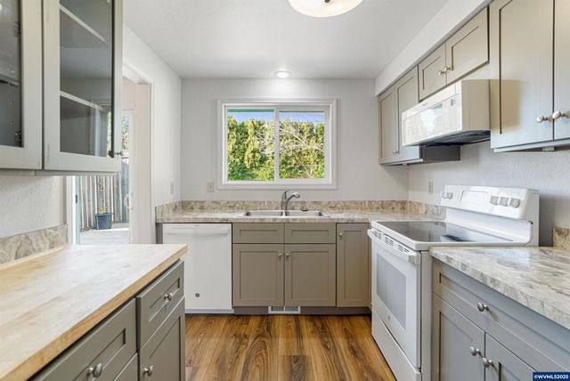 4561 Pullman Ct SE, Salem, OR 97302