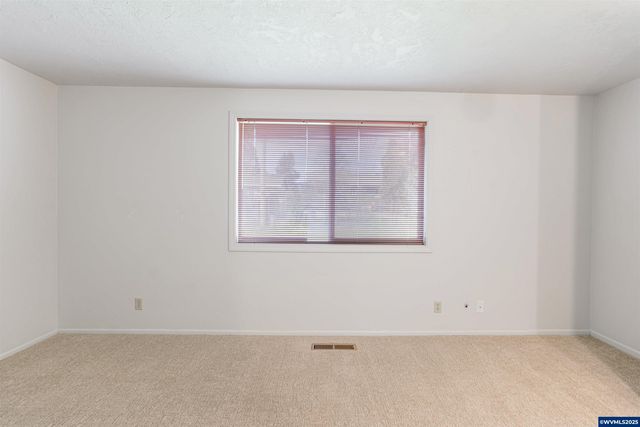 4561 Pullman Ct SE, Salem, OR 97302