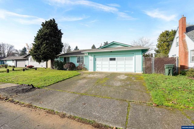 4561 Pullman Ct SE, Salem, OR 97302