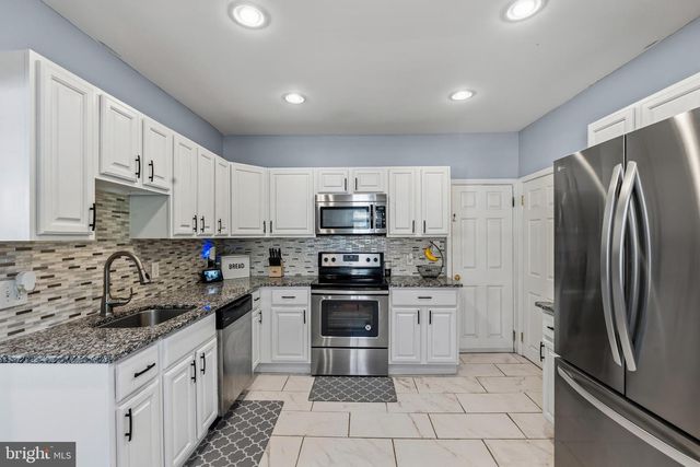 15 ELMHURST PL, Wilmington, DE 19804