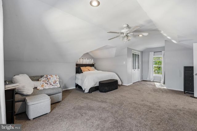 15 ELMHURST PL, Wilmington, DE 19804