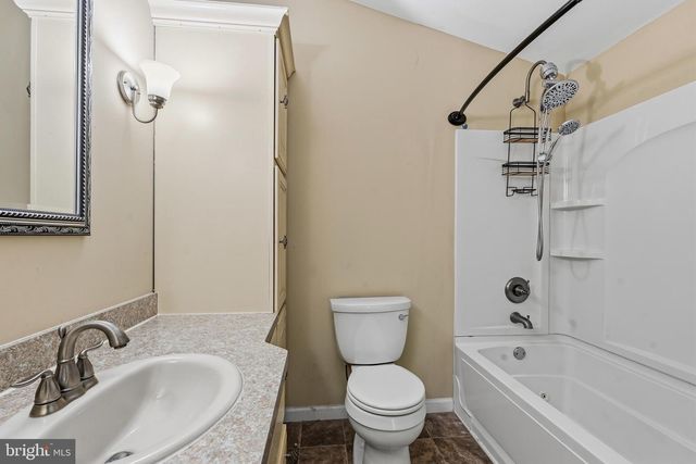 15 ELMHURST PL, Wilmington, DE 19804