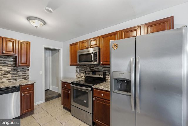 15 ELMHURST PL, Wilmington, DE 19804