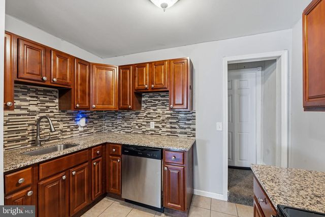 15 ELMHURST PL, Wilmington, DE 19804