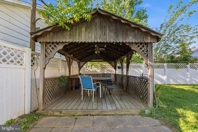 15 ELMHURST PL, Wilmington, DE 19804