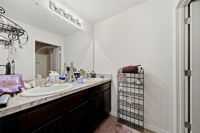 8128 HARWICH PORT LANE, Gibsonton, FL 33534