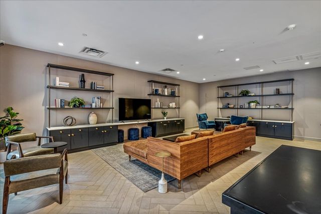 10706 Queens Blvd Apt 6H, New York City, NY 11375