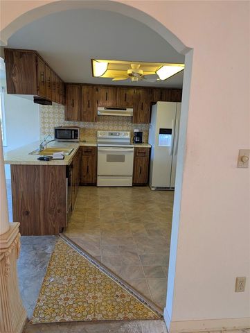 7800 BROOKRIDGE DRIVE, Port Richey, FL 34668