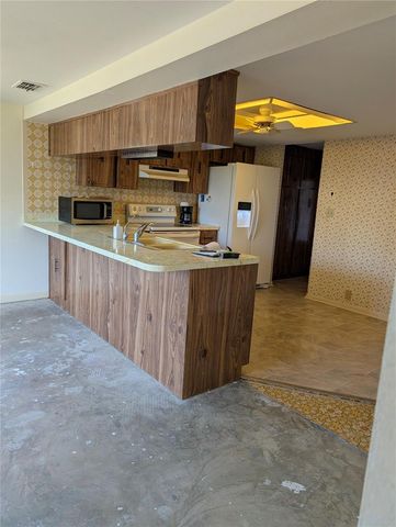 7800 BROOKRIDGE DRIVE, Port Richey, FL 34668