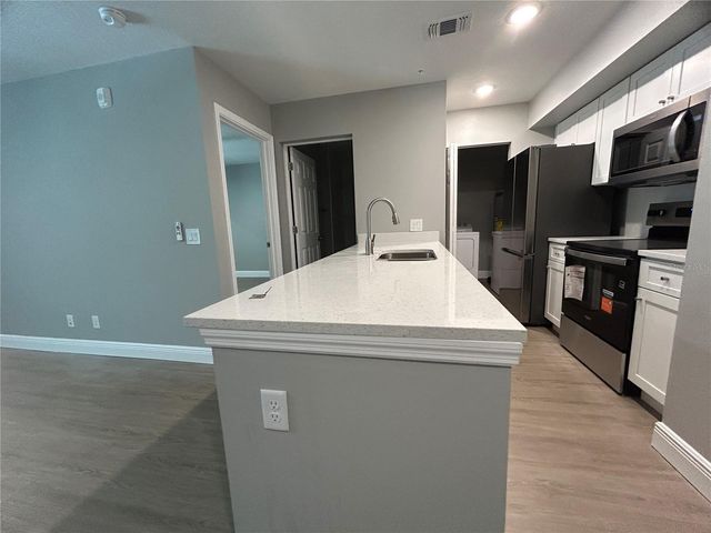 3024 PARKWAY BLVD 203, Kissimmee, FL 34747