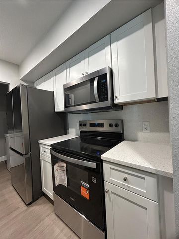 3024 PARKWAY BLVD 203, Kissimmee, FL 34747