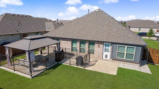1004 Deer Ridge Drive, Crowley, TX 76036