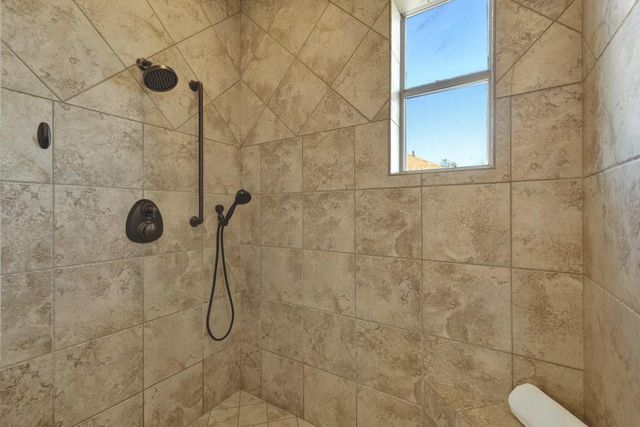 1745 Lakeside DR W, Canyon Lake, TX 78133