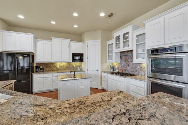 1745 Lakeside DR W, Canyon Lake, TX 78133