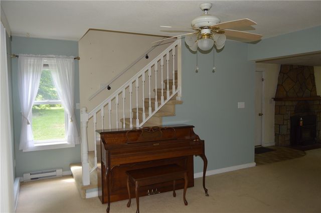 3244 Maple Ln, Jamestown, PA 16134