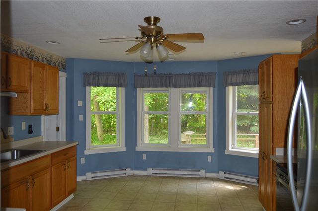 3244 Maple Ln, Jamestown, PA 16134