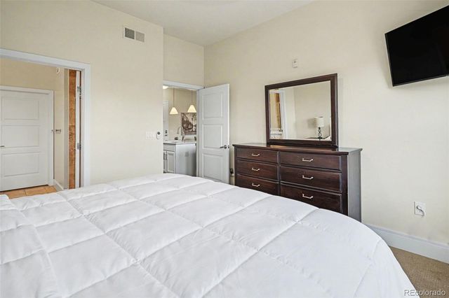 10111 Inverness Main Street 309, Englewood, CO 80112