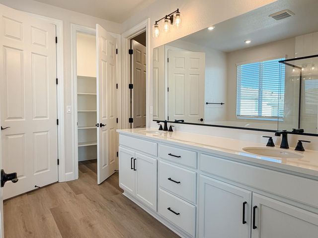 2158 Geneva Way, Manteca, CA 95337
