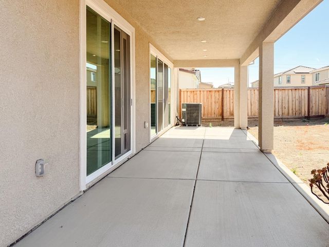 2158 Geneva Way, Manteca, CA 95337