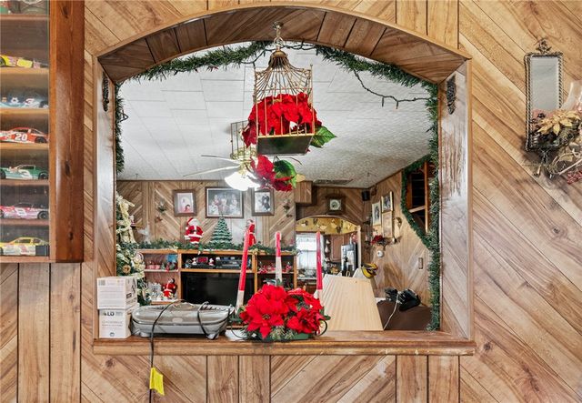 212 Bessemer Ave, Twp Of But Sw, PA 16045