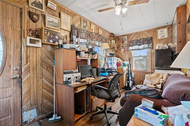 212 Bessemer Ave, Twp Of But Sw, PA 16045