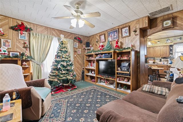 212 Bessemer Ave, Twp Of But Sw, PA 16045