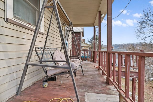 212 Bessemer Ave, Twp Of But Sw, PA 16045