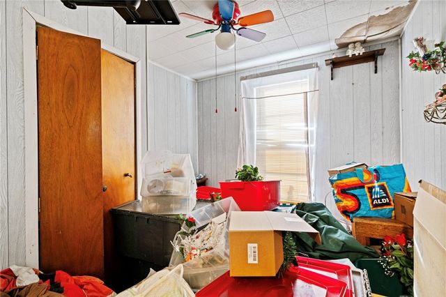 212 Bessemer Ave, Twp Of But Sw, PA 16045