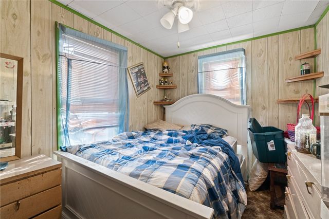 212 Bessemer Ave, Twp Of But Sw, PA 16045