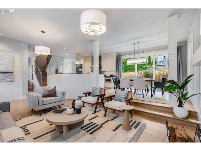 210 NORTHSHORE Rd, Lake Oswego, OR 97034