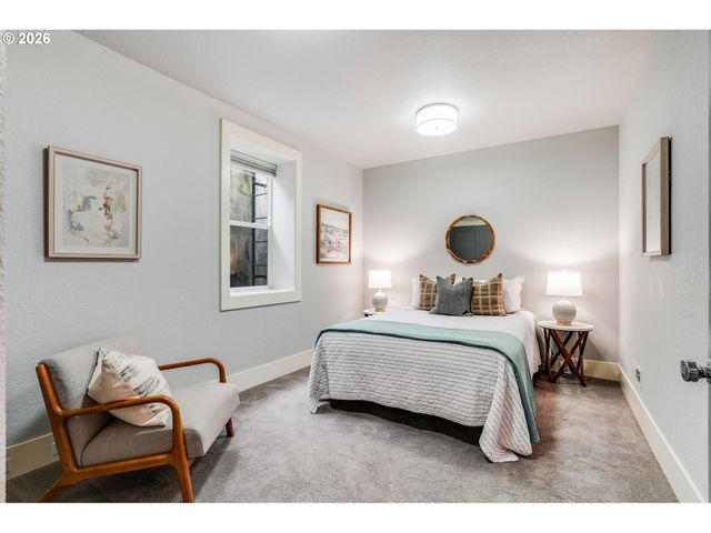 210 NORTHSHORE Rd, Lake Oswego, OR 97034