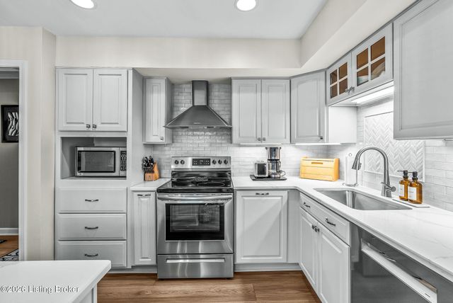 4220 Telovi Ct, Louisville, KY 40241