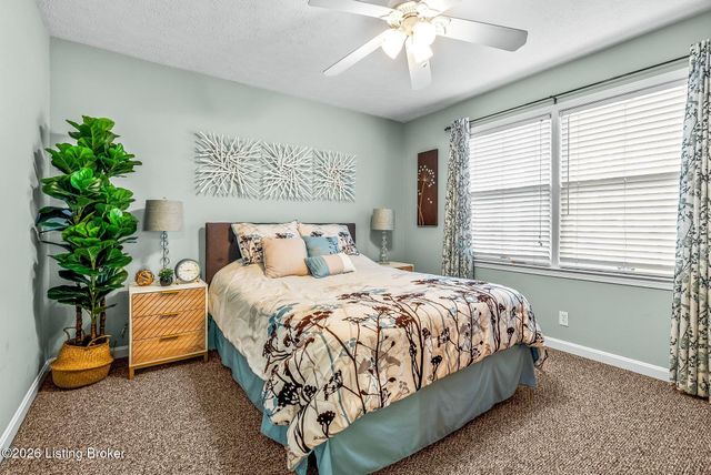 4220 Telovi Ct, Louisville, KY 40241