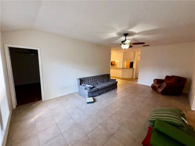 2177 Glenwood Dr, Ingleside, TX 78362