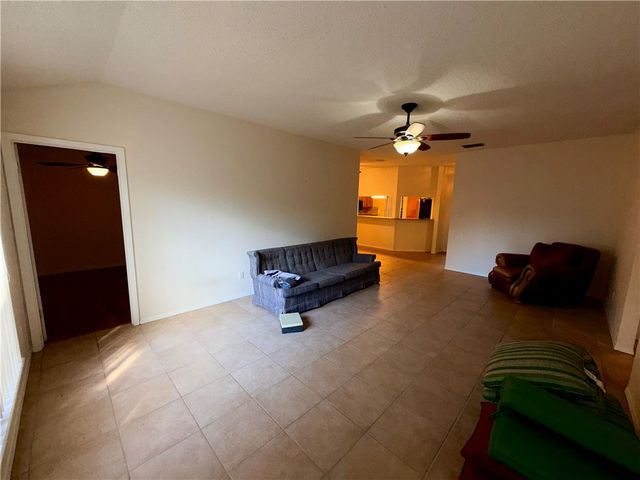 2177 Glenwood Dr, Ingleside, TX 78362