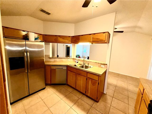 2177 Glenwood Dr, Ingleside, TX 78362