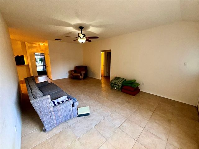 2177 Glenwood Dr, Ingleside, TX 78362