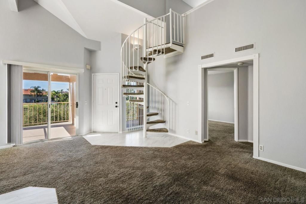 Image 11 of property listing at 7330 Calle Cristobal 88, San Diego, CA 92126