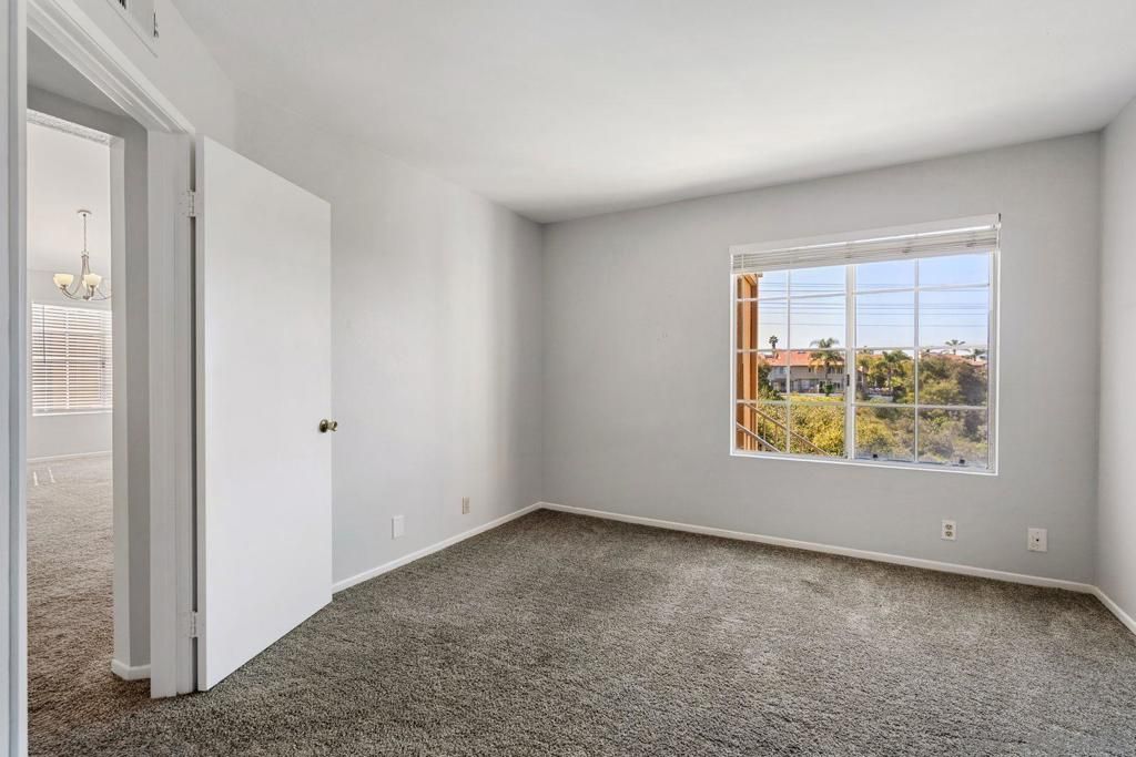 Image 18 of property listing at 7330 Calle Cristobal 88, San Diego, CA 92126