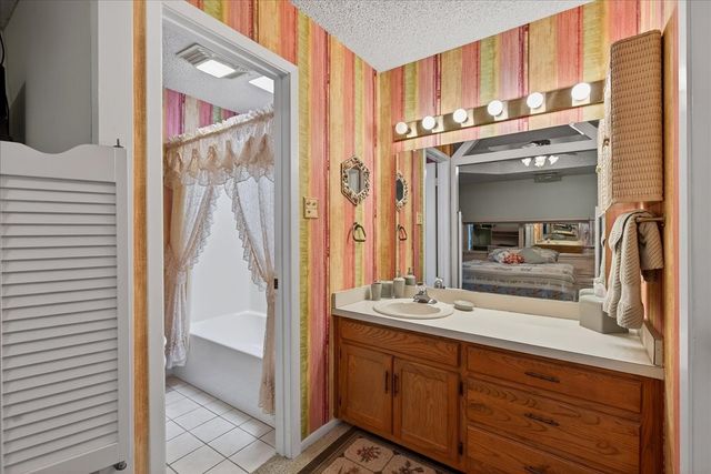 10118 Lakeview Street, Payne Springs, TX 75156