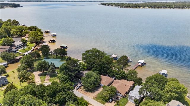 10118 Lakeview Street, Payne Springs, TX 75156