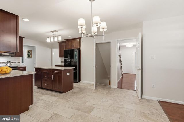 105 CUNNINGHAM PARK CT SE, Vienna, VA 22180