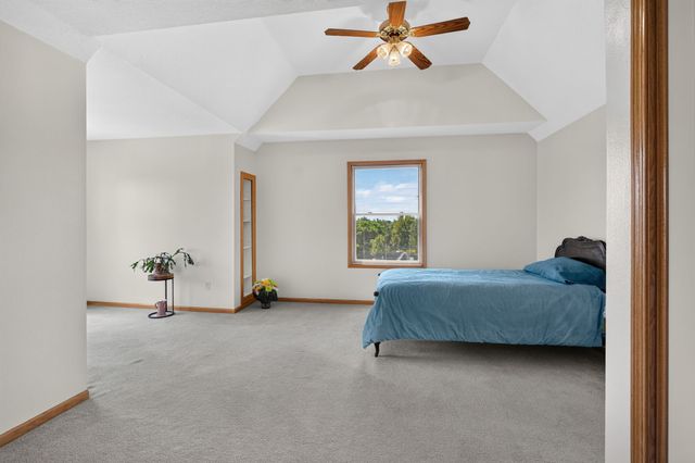 6804 Timberwolf Lane, Des Moines, IA 50320