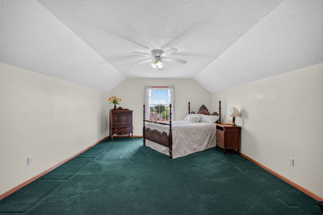 6804 Timberwolf Lane, Des Moines, IA 50320