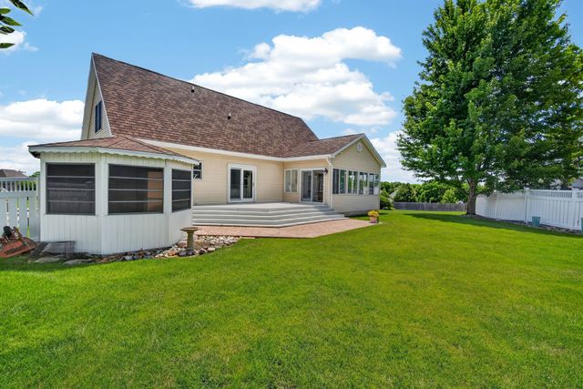 6804 Timberwolf Lane, Des Moines, IA 50320