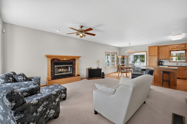 6804 Timberwolf Lane, Des Moines, IA 50320