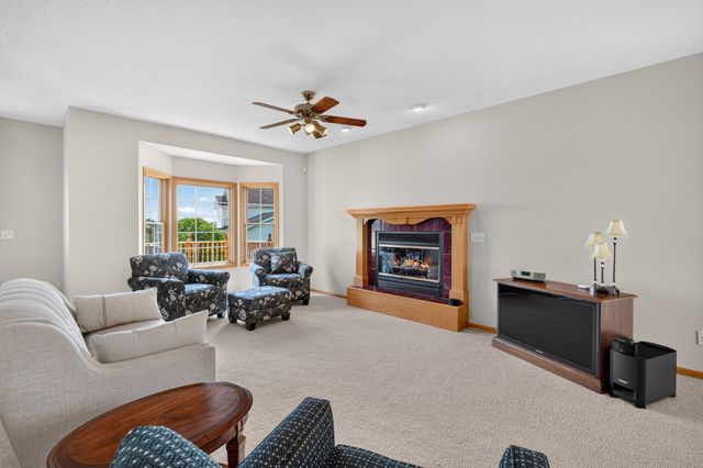 6804 Timberwolf Lane, Des Moines, IA 50320