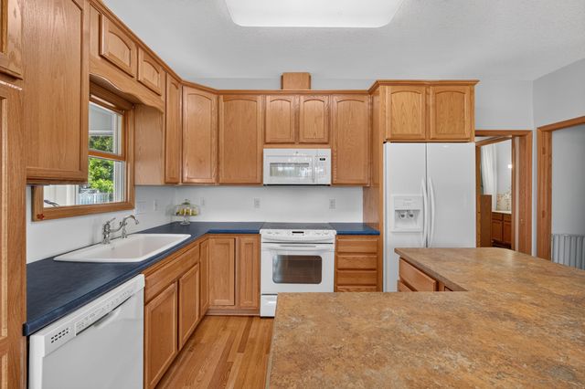 6804 Timberwolf Lane, Des Moines, IA 50320