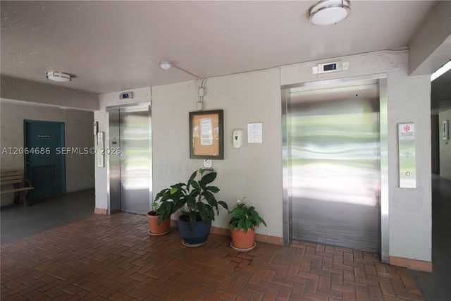 900 Colony Point Cir 216, Pembroke Pines, FL 33026